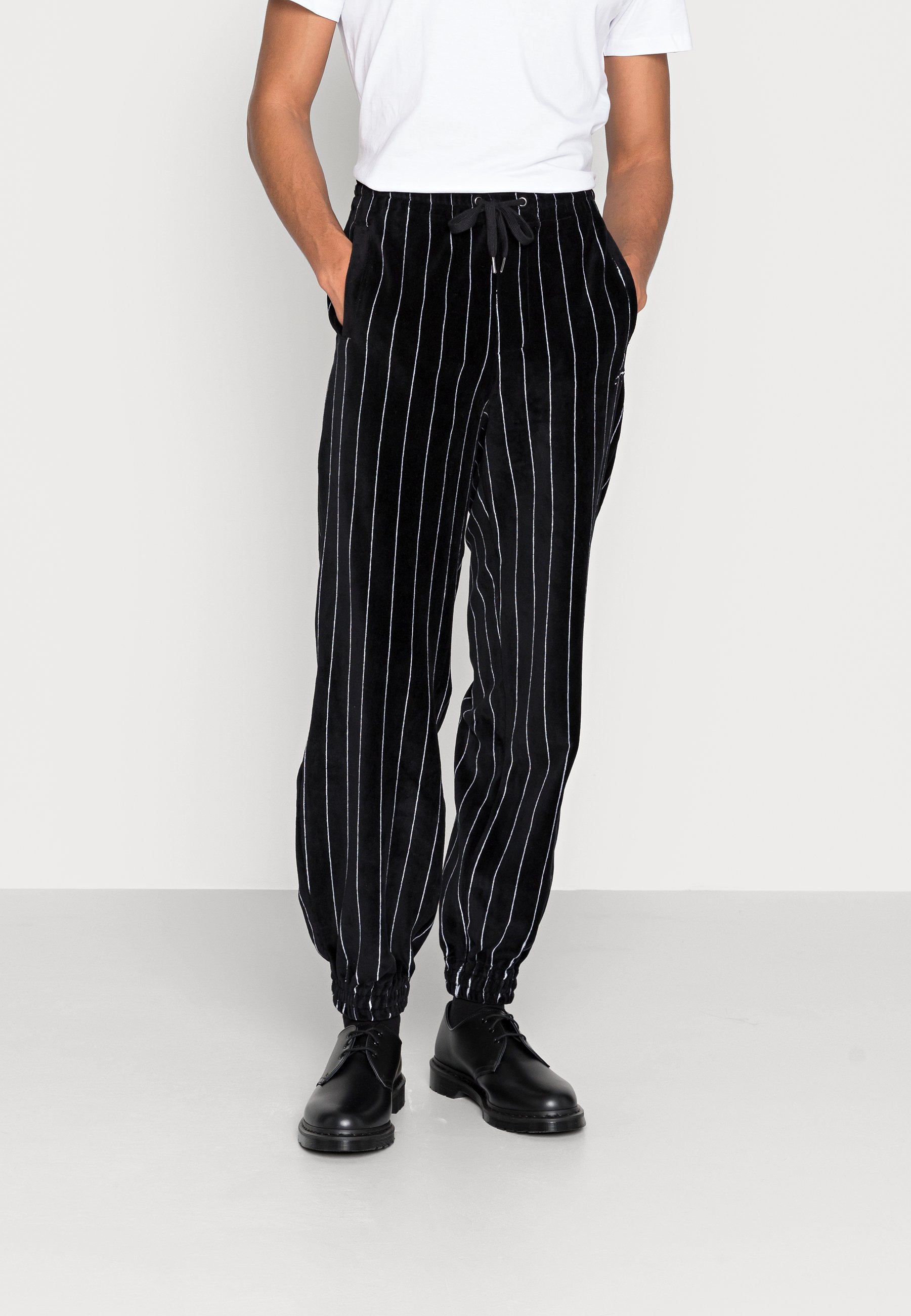 Sean John SCRIPT LOGO PINSTRIPE 