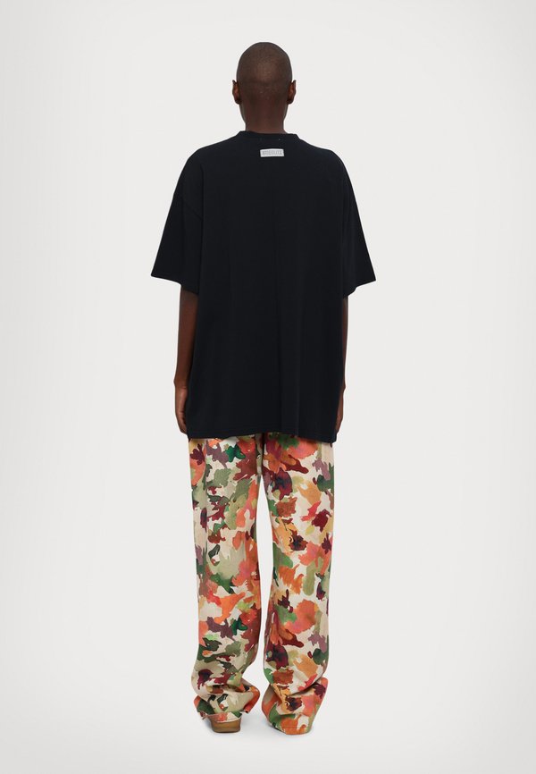 BASIC WORN OUT  - Basic T-shirt4