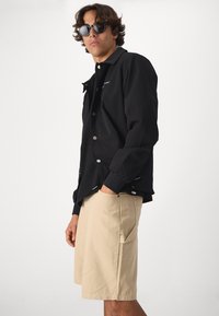 HUF ENLIGHTENMENT WORK UNISEX - Kratke hlače - khaki