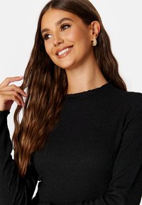 Bubbleroom LONG SLEEVE STRUCTURE TOP - Longsleeve - black