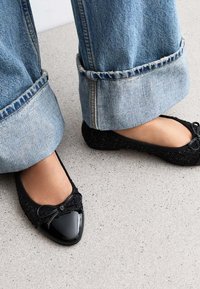 New Look Ballerina's - black