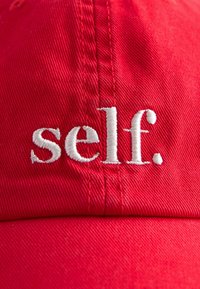 Self. REGULAR FIT - Sapka - red