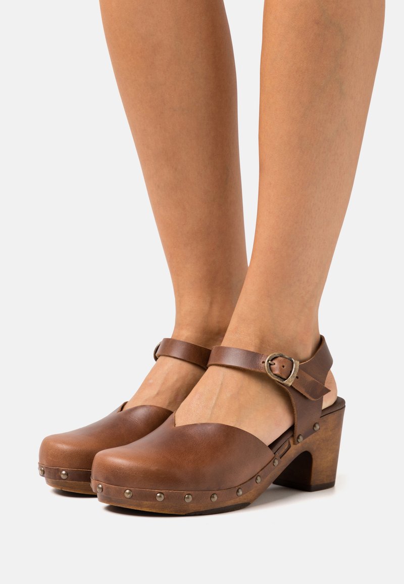 Sanita - SOLAIMA  - Clogs - brown, Förstora