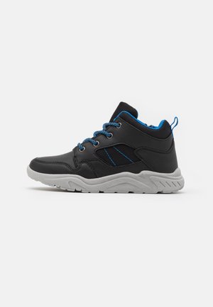 Baskets montantes - black