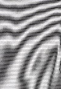 s.Oliver Pikkade varrukatega topp - navy stripes
