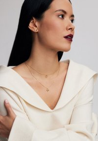 YES PSZCZOŁA - QUEEN B złoty