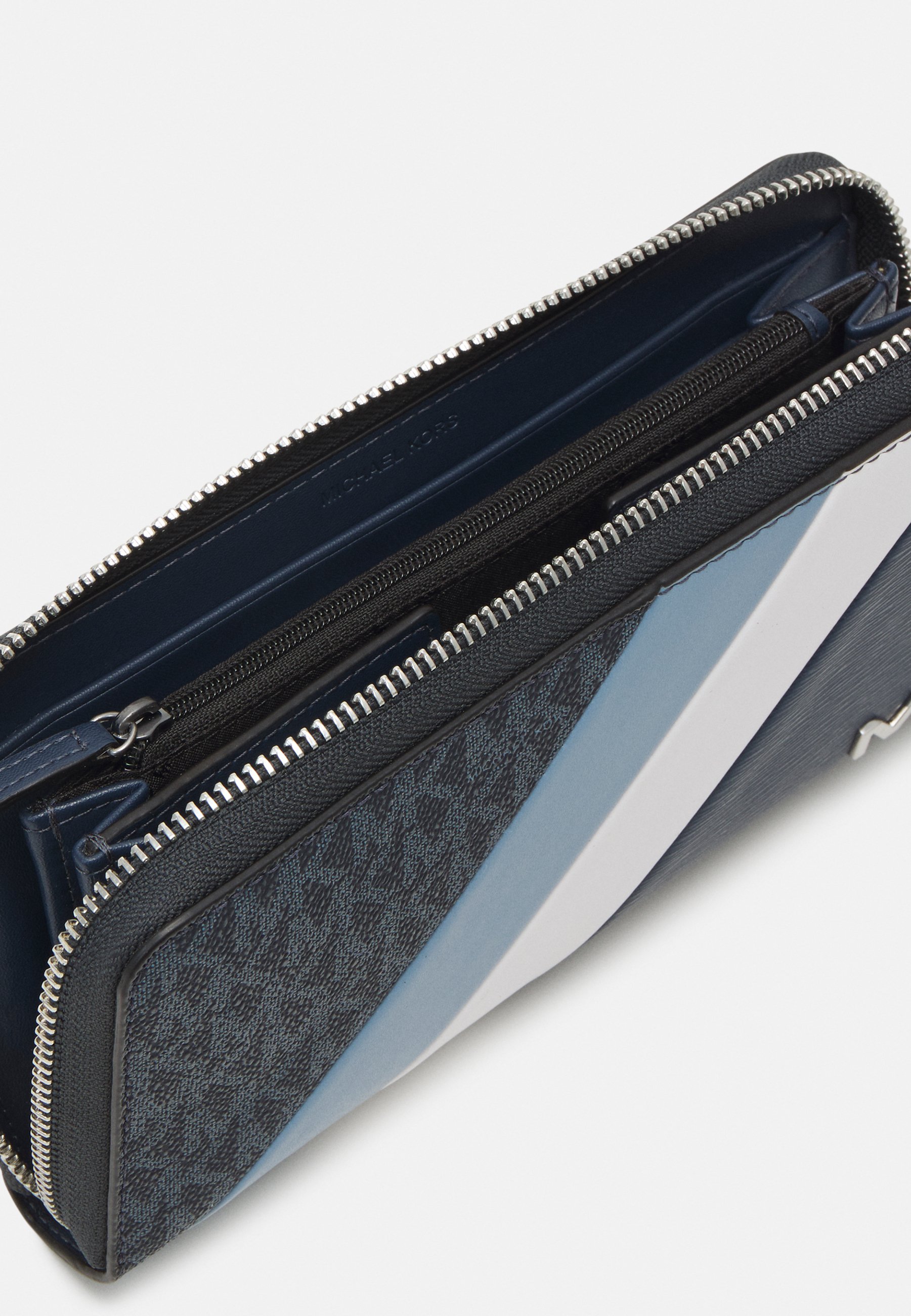 Michael kors tech wallet Clearance