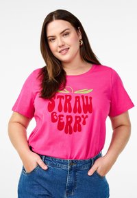 Zizzi Camiseta estampada - raspb strawberry