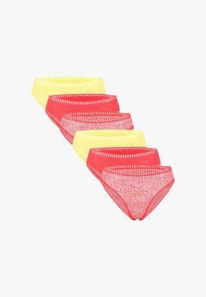Seks kvinders bikini-underbukser arrangeret i to rækker, med ensfarvet gul, ensfarvet rød og rød med hvid leopardprint.