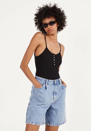 MIT KNÖPFEN - Top - black