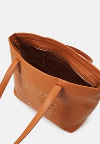 Valentino Bags PIE RE - Borsa a mano - cuoio
