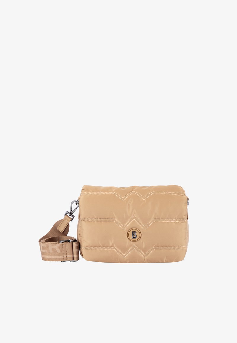 Beige doorgestikte schoudertas met zigzagstiksels, ronde logobadge en verstelbare stoffen merkriem met metalen gespen.