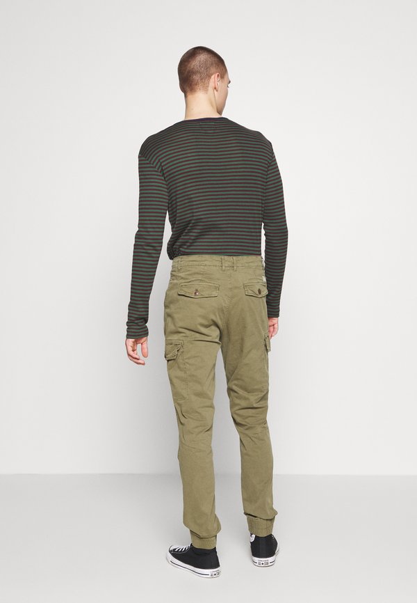 BHNAN REGULAR FIT SLIM LEG - Cargo trousers - martini olive2
