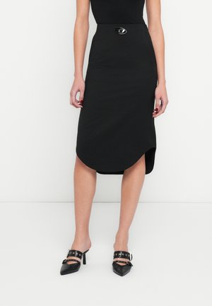 TAVIA - Pliiatsseelik - black