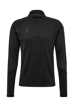 Zwarte sportieve longsleeve-top met een kwartrits, voorzien van gestructureerde schouderpanelen en een logo op de borst. Gemaakt van lichtgewicht materiaal.