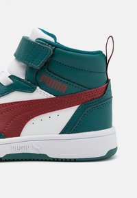 Puma REBOUND V6 MID UNISEX - Høye joggesko - cold green/alpine snow/intense red
