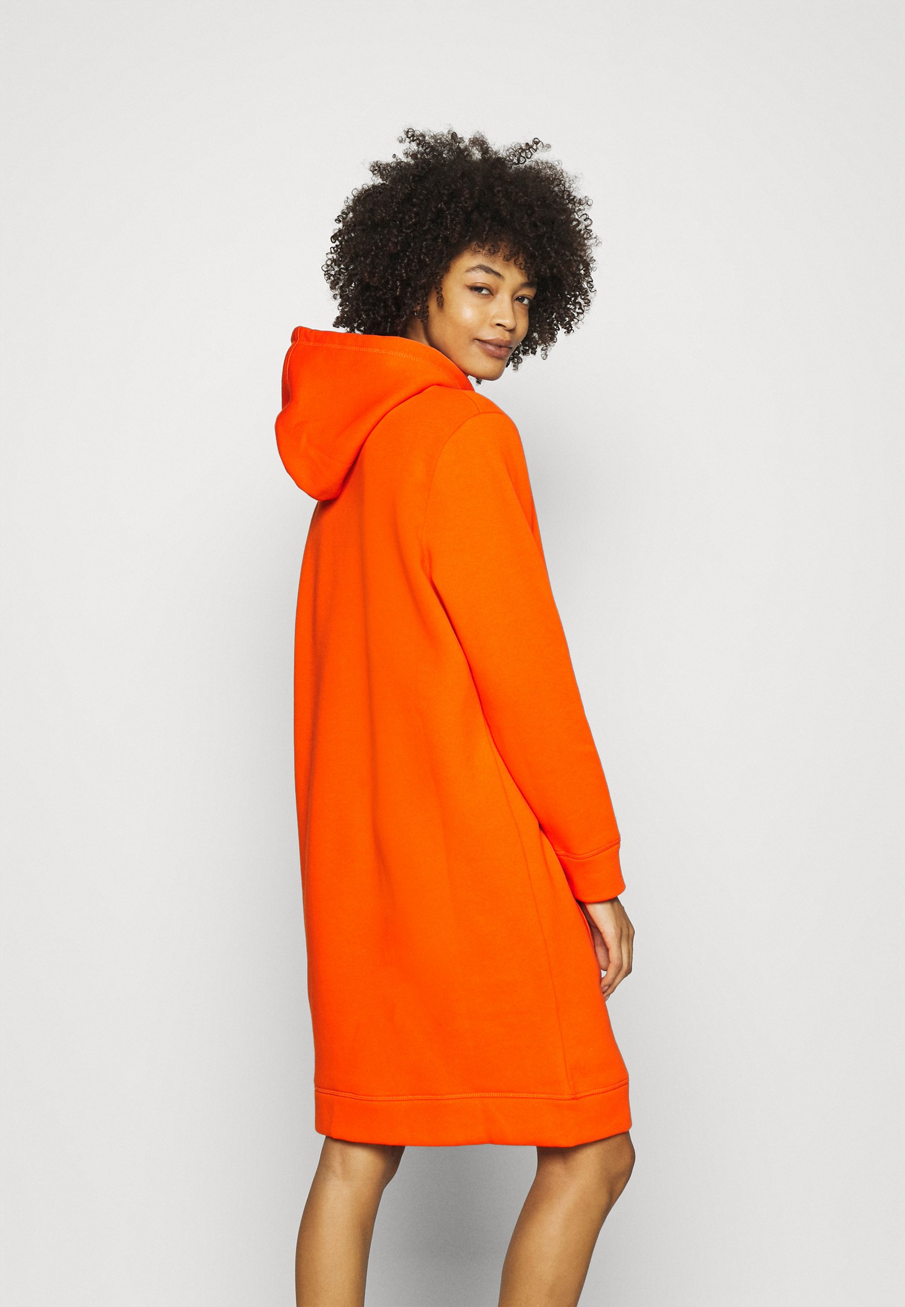 second hand dress shops