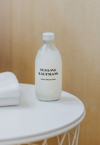 Susanne Kaufmann MALLOW BLOSSOM BATH - Sels de bain & bain moussant