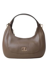 Bruine leren handtas met een zachte vorm, gouden accenten en een afgeronde schouderriem. Voorzien van gestikte details en een logo-accent.