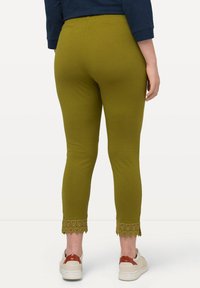Ulla Popken 7/8 - Legging (type pantalon) - olive