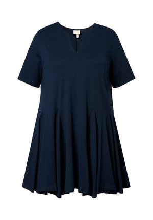 Laivansiniset lyhythihaiset mekko, jossa on V-pääkallo ja laskostettu helma. Valmistettu pehmeästä kankaasta, jossa on virtaava siluetti ja pyöreä helma.
