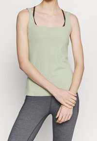 Nike Performance T-Shirt sport - khaki