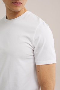 Nevybráno, white