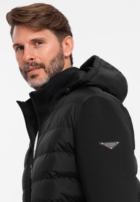 Ombre QUILTED WITH HOOD  - Giacca invernale - black