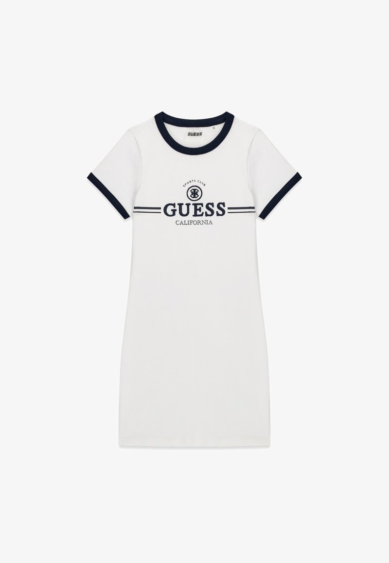 Robe courte à manches courtes blanche avec col noir et bords de manches noirs, logo "GUESS California Sports Club" et rayures sur la poitrine.