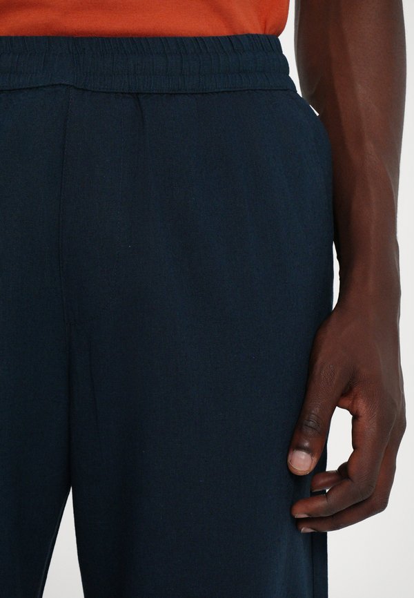 ENOCH PANT - Trousers - salute3