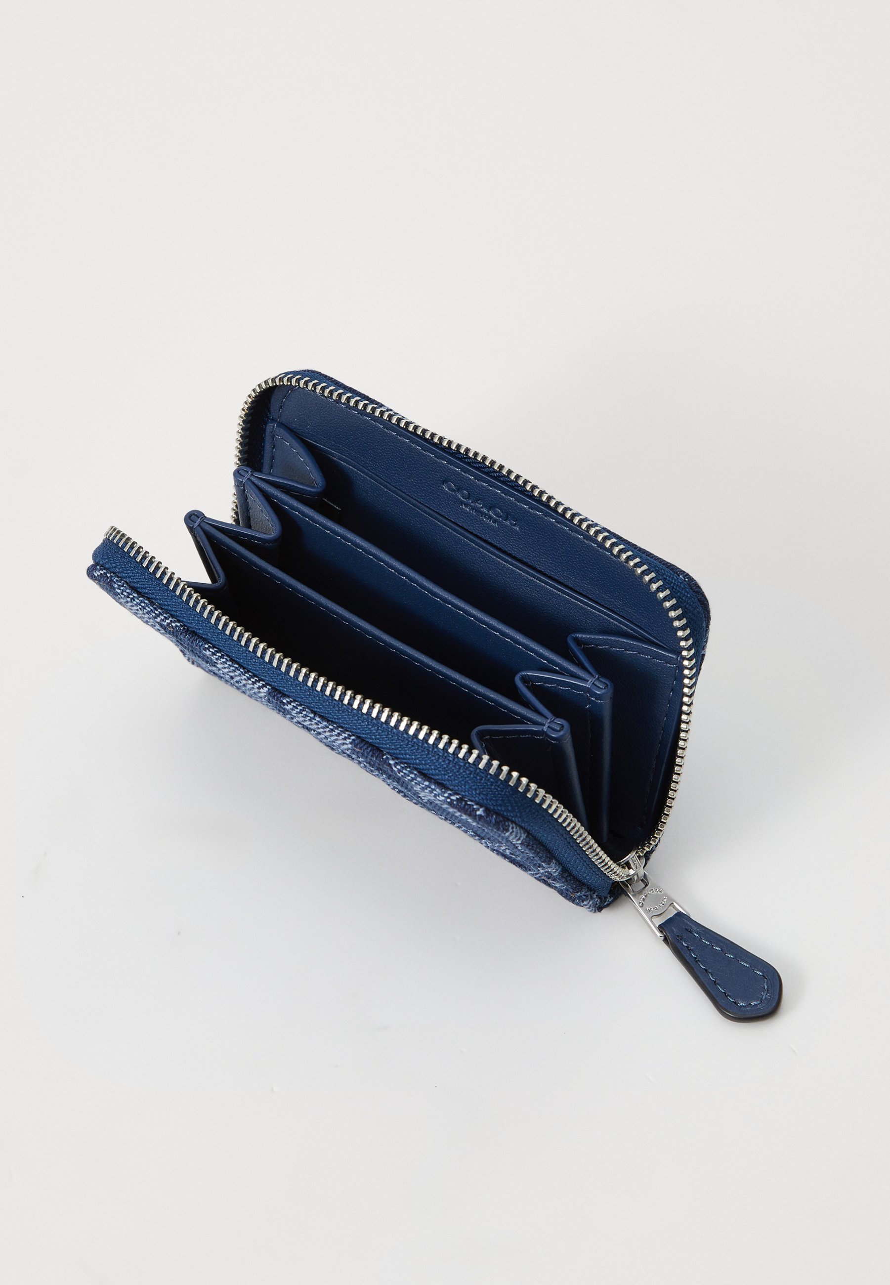 小物 Coach Soho Signature Small Wallet Blue COACH SIGNATURE ESSENTIAL SMALL ZIP AROUND CARD CASE - Wallet