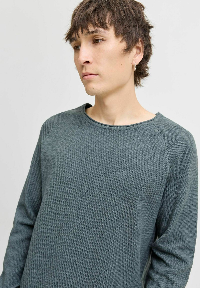 Jack Jones JJEHILL CREW NECK Jumper stormy weather/dark grey - Main Image