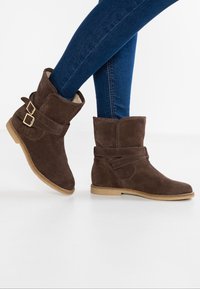 KIOMI Botines - taupe