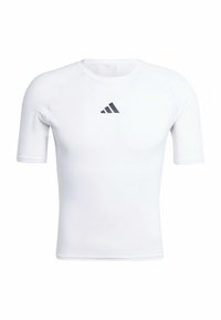 Weißes Kurzarm-Sportshirt aus strukturiertem Material mit schwarzem Markenlogo auf der Brust. Rundhalsausschnitt.