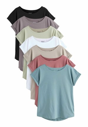 Otto T-shirt a maniche corte impilati. I colori includono nero, malva, oliva, bianco, beige, rosa e azzurro chiaro. Collo rotondo.