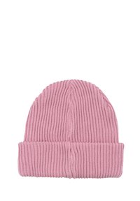 Różowa dzianinowa czapka z prążkowanym wzorem i podwiniętym mankietem, charakteryzująca się miękką teksturą i dopasowanym fasonem, idealna na luźne okazje w chłodniejsze dni.