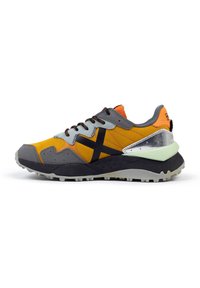 MUNICH SNEAKERS SHIBUYA - Sneakers basse - orange