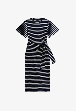 Vestido a rayas horizontales en azul marino y blanco, de largo hasta la rodilla, con mangas cortas y detalle de lazo lateral en la cintura.