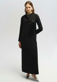 Touché Privé WITH FRINGE DETAIL - Maxi šaty - black