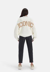 Shoeby Strickpullover - white