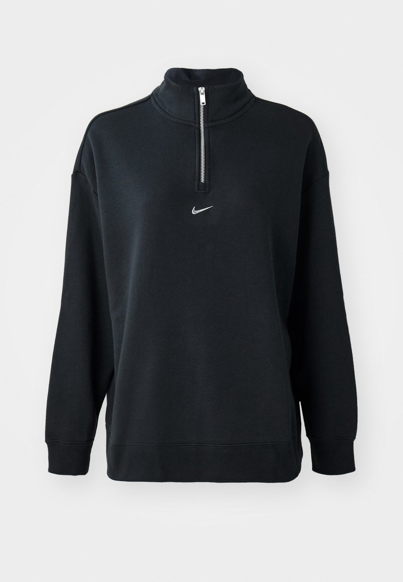 Sudadera negra de Nike con cuello alto y cremallera, mangas largas y un pequeño logo plateado en el pecho. Fabricada con un tejido suave y texturizado.