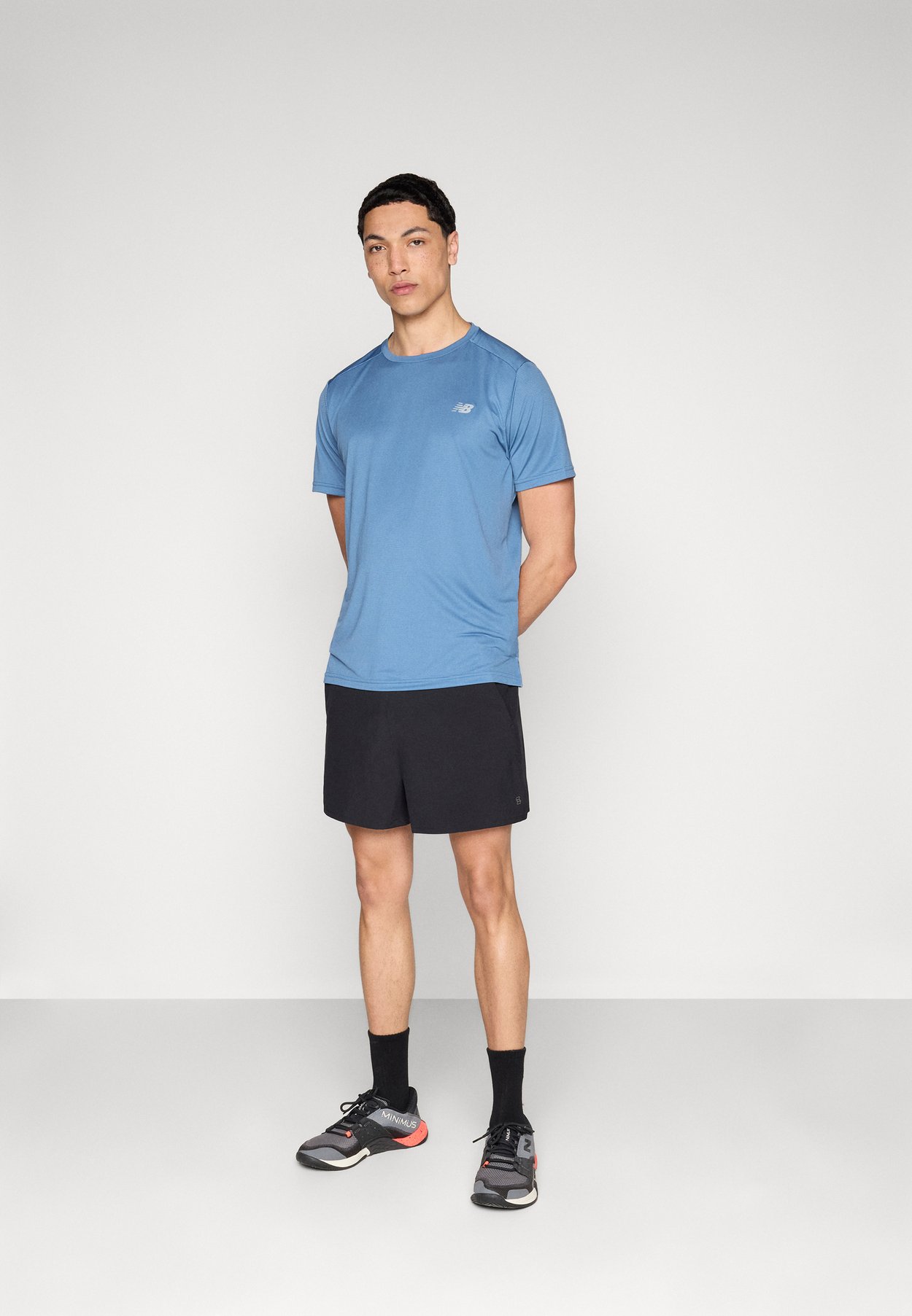 SPORT ESSENTIALS