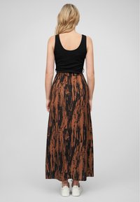 Cloud 5ive 2-TONE MIT BINDEGÜRTEL UND ABSTRAKT - Maxiklänning - black