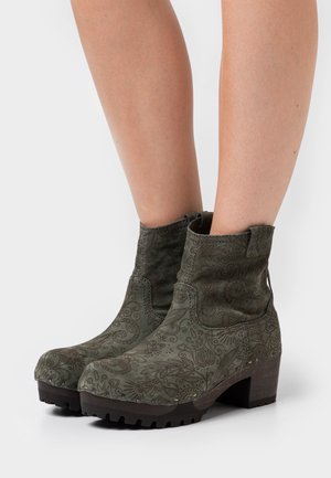 Softclox, Bottines à plateau - olive