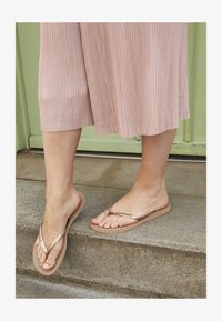 Ikke valgt, rose gold