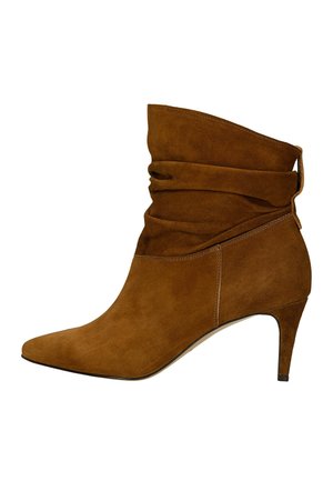 Kotníkové boty - brown