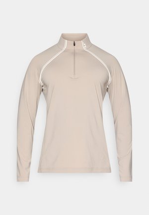 Beiger Langarmpullover mit einem halben Reißverschlusskragen, der weiße Paspeln entlang der Schulternaht aufweist und eine glatte, leichte Stoffstruktur hat.