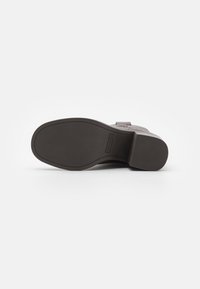Call it Spring Botines camperos - dark brown