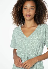 Protest PRTNARRABRI - Jumpsuit - glass bottlegreen