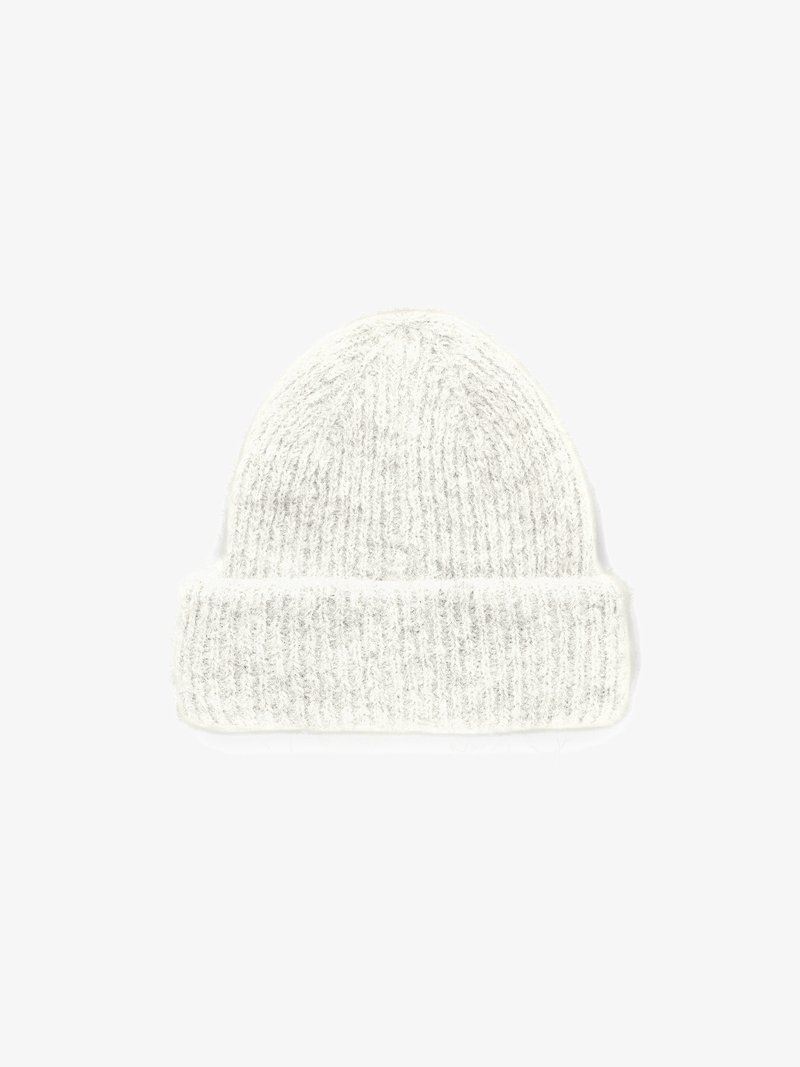 Πλέκτο καπέλο από μαλακό λευκό νήμα με ριγωτή υφή και γυριστό χειλάκι, σχεδιασμένο σε κλασικό σχήμα μπερλέ.